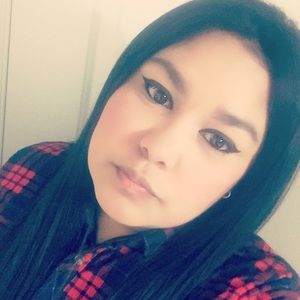 Meet your Posher, Jhelaine